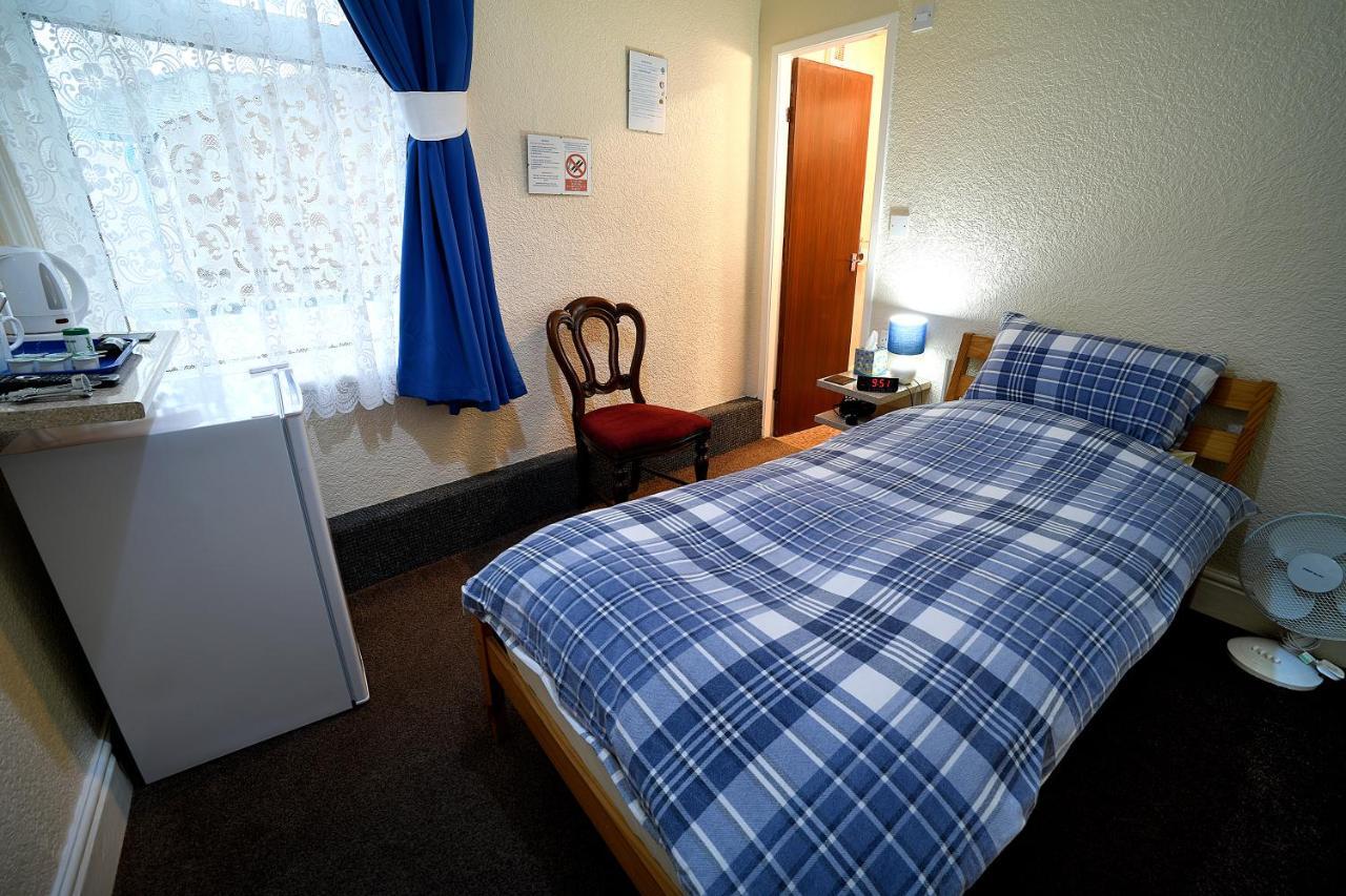 Lynmoore Guest House Μπλάκπουλ Εξωτερικό φωτογραφία